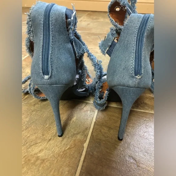 CAPE ROBBIN HIGH HEEL SANDALS SIZE: 8..5 - Picture 7 of 8